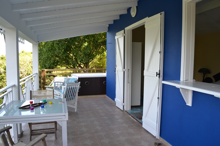 Studio Guadeloupe, Basse-Terre