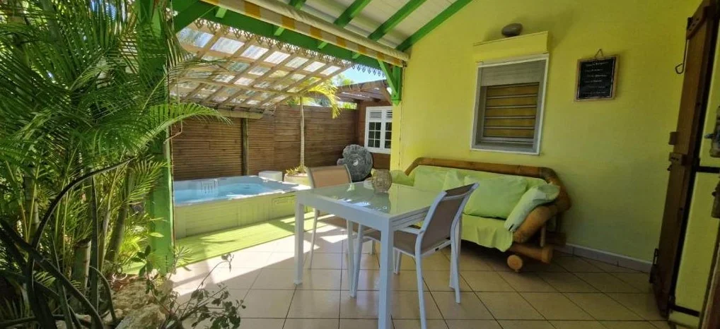 Gîtes Bungalows Sainte-Anne, Grande-Terre, Guadeloupe